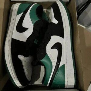 Air Jordan 1 Low Mystic Green - 553558-113 - Men's Size 8.5